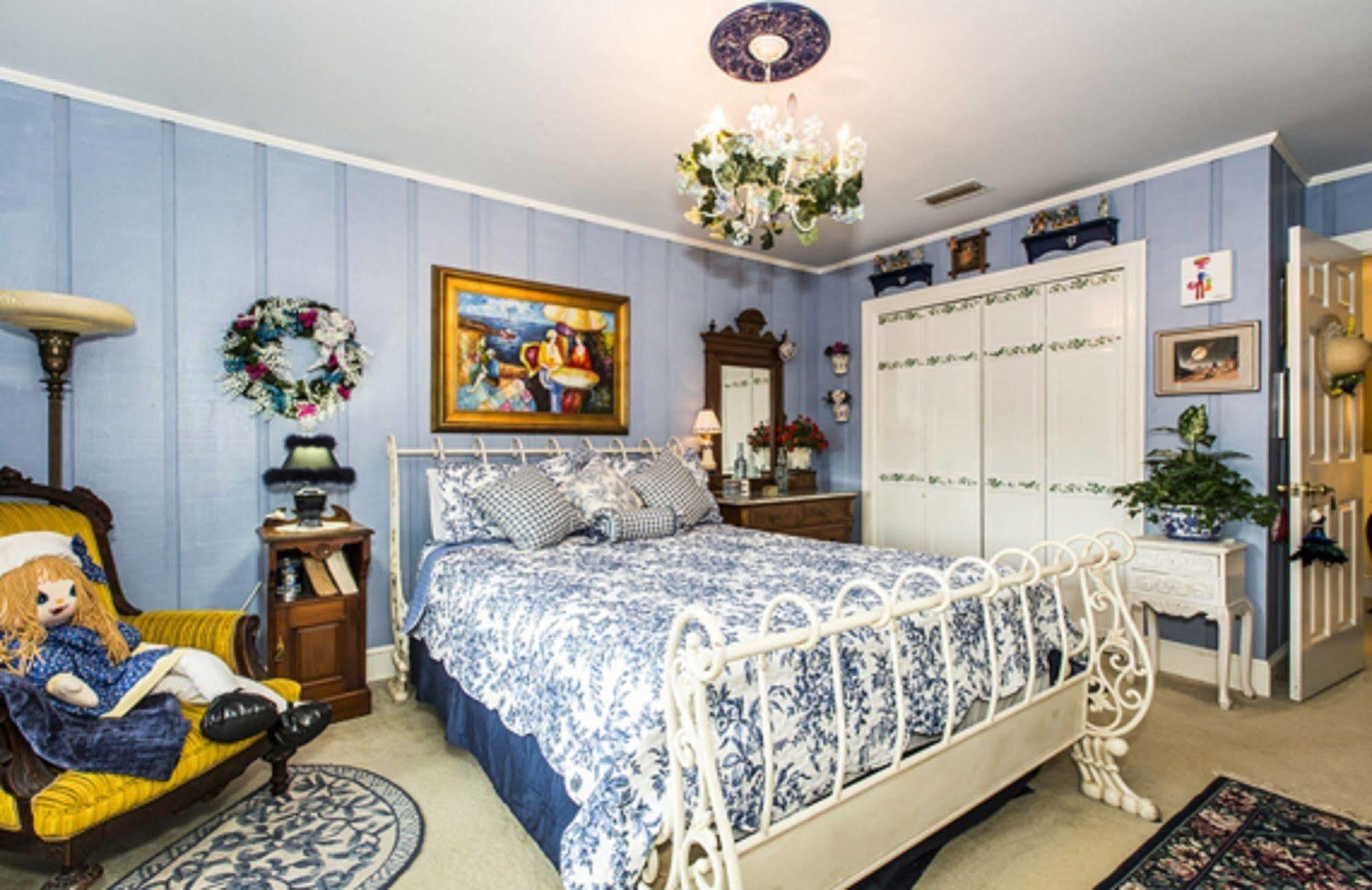 Matthews Manor Bed & Breakfast Екстер'єр фото