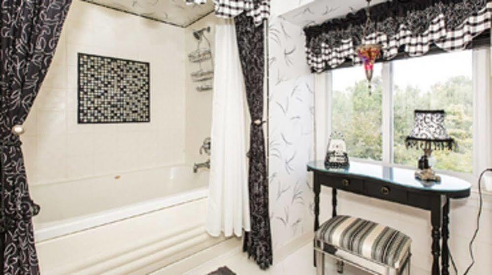 Matthews Manor Bed & Breakfast Екстер'єр фото
